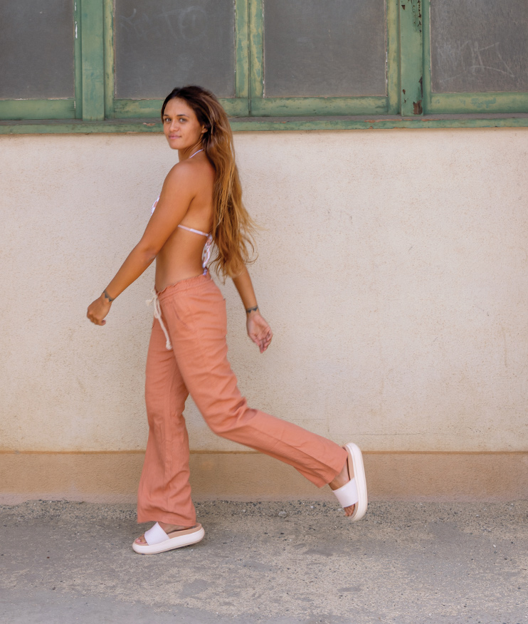 http://woman%20walking