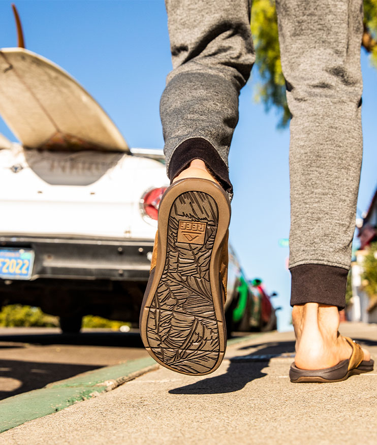 http://REEF%20sandal%20and%20car